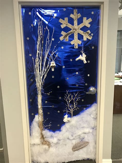 Winter Wonderland Christmas Door Decoration